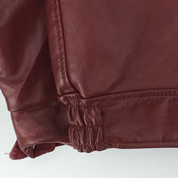 Vintage QUEEN’S UNIVERSITY 1990 Leather Jacket - Picture 10 of 16